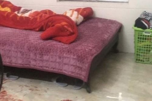 Nửa đêm, chồng đoạt mạng vợ bằng nhiều nhát dao