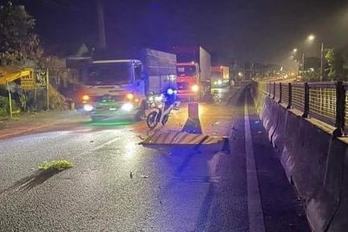 Xe máy tông dải phân cách giữa quốc lộ, nam thanh niên tử nạn