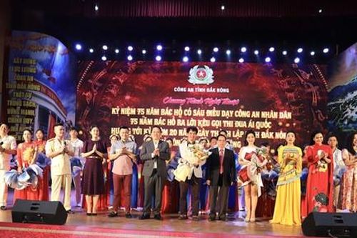 Công an Đắk Nông tổ chức chương trình nghệ thuật 'Lời ca dâng Bác'