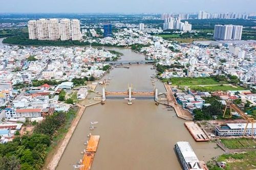 Tái khởi động nhiều dự án 'trùm mền'