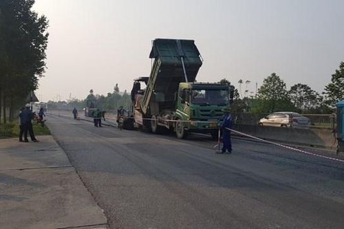 'Tốc lực' sửa chữa QL1 đoạn qua Nghệ An, Hà Tĩnh