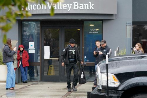 Tuần 'không nói nên lời' của nhân viên ngân hàng Silicon Valley