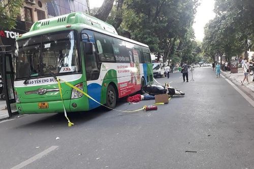 Xe buýt hóa 'hung thần đường phố' và những vụ tai nạn kinh hoàng