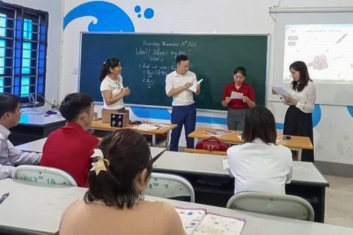 Tháo gỡ 'nút thắt' tâm lý dạy học tiếng Anh theo Chương trình mới