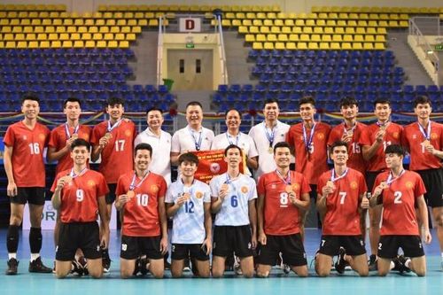 4 cầu thủ và 1 huấn luyện viên Biên phòng được triệu tập lên Đội tuyển bóng chuyền nam Việt Nam