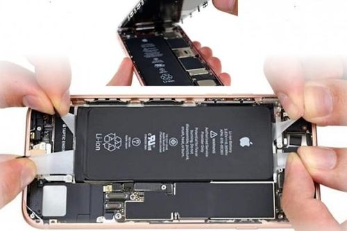 Giá thay pin của iPhone, iPad và MacBook tại Việt Nam đang tăng
