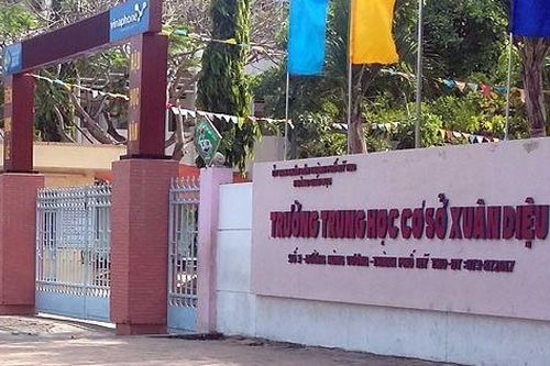 Nữ sinh lớp 8 ở Tiền Giang tạo Facebook ảo vu khống thầy giáo 'gạ tình'