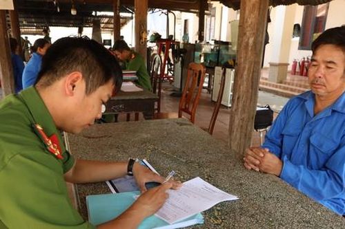 Níu kéo bất thành, gã đàn ông đổ xăng đốt phòng trọ của vợ cũ