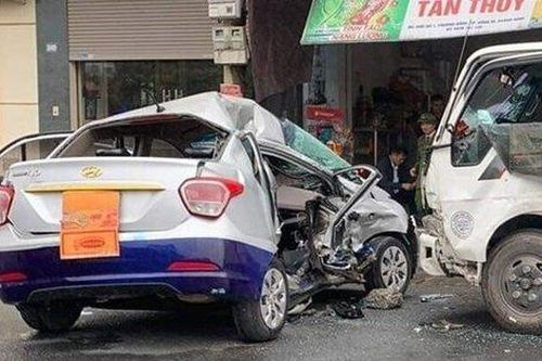 Tai nạn liên hoàn trên quốc lộ 18A khiến 7 người thương vong