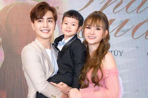 Tin nhắn giúp chồng hot boy kém 10 tuổi tán đổ ca sĩ Thu Thủy