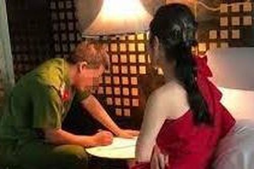 Lạng Sơn: Bắt quả tang 2 cô gái bán dâm ở nhà nghỉ