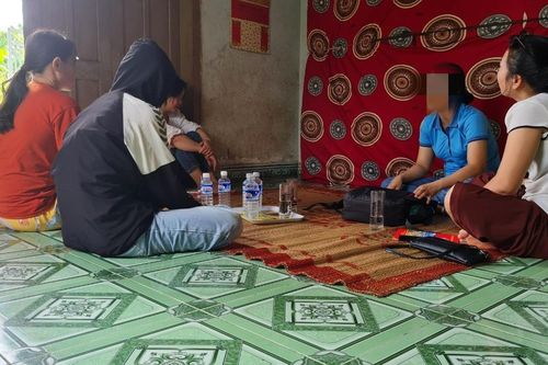 Bắt giam đối tượng chở bé gái 14 tuổi mới quen vào nhà nghỉ hiếp dâm