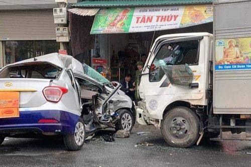 Tai nạn liên hoàn ở Quảng Ninh, 2 người tử vong