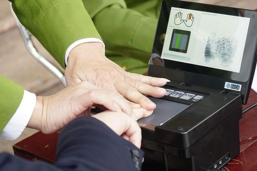 Đề xuất cấp giấy chứng nhận căn cước cho người gốc Việt Nam