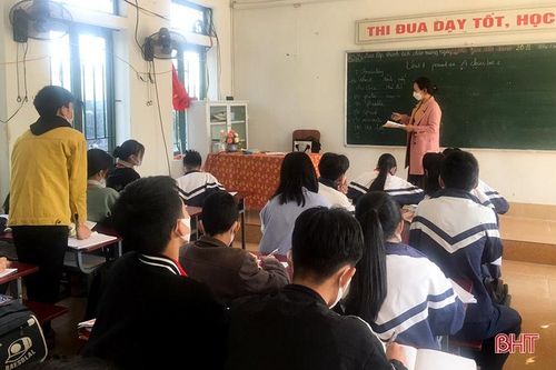 17 học sinh được đặc cách công nhận học sinh giỏi tỉnh môn tiếng Anh