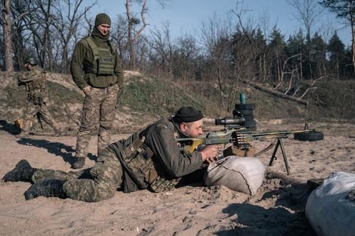 Washington Post tiết lộ hai khó khăn lớn của Ukraine trong cuộc phản công mùa xuân