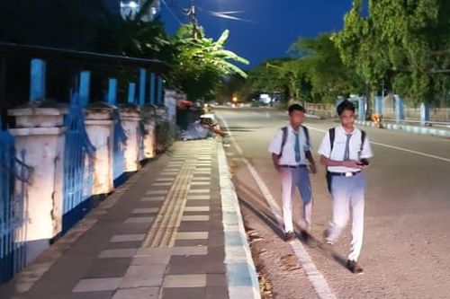 Chương trình học từ 5h30 sáng gây tranh cãi tại Indonesia