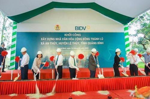 Nhà cộng đồng tránh lũ - Công trình văn hóa an toàn cho người dân