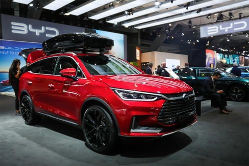 Cuộc chiến giá xe ô tô tại Trung Quốc: Tesla châm ngòi, hàng loạt các hãng 'tốc lực' chạy theo
