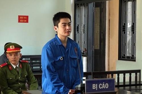 Được trả tiền công bằng... ma túy, lãnh 14 năm tù