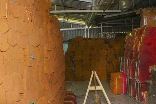 Cặp vợ chồng mở lò sản xuất nhang giả thương hiệu nổi tiếng