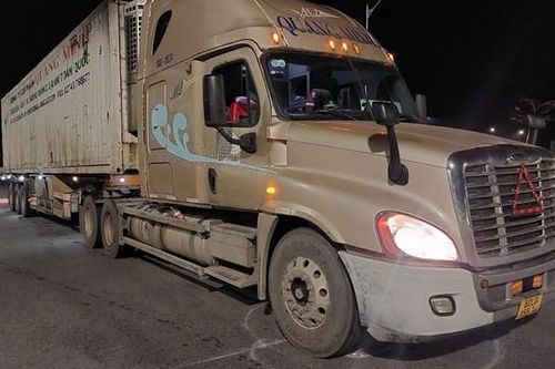 Phát hiện tài xế dùng bằng, tem kiểm định giả vượt cao tốc Đà Nẵng - Quảng Ngãi