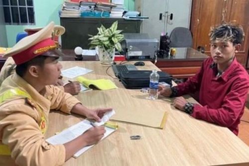 Đắk Lắk: Thanh niên lái xe khi say rượu, cầm mã tấu đe dọa tài xế xe tải