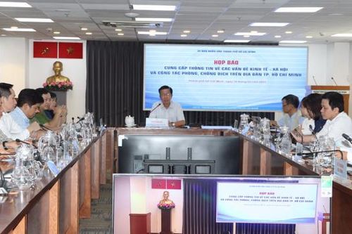 TP Hồ Chí Minh xử phạt gần 10 tỷ đồng việc 'phóng uế' nơi công cộng