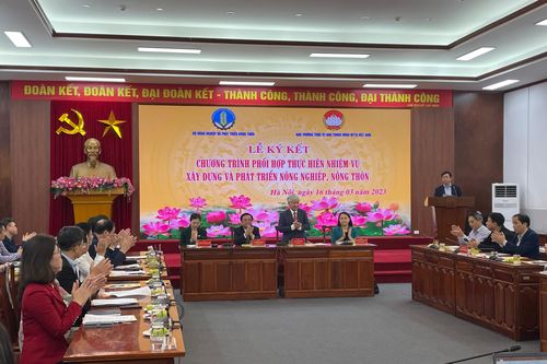 Phối hợp thực hiện xây dựng và phát triển nông nghiệp, nông thôn