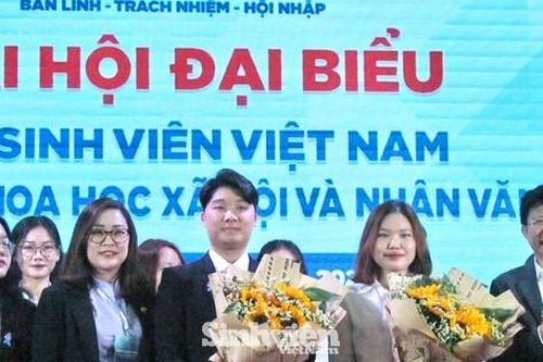 Anh Dương Tất Thành làm Chủ tịch Hội Sinh viên trường ĐH Khoa học Xã hội và Nhân văn (ĐHQG Hà Nội)