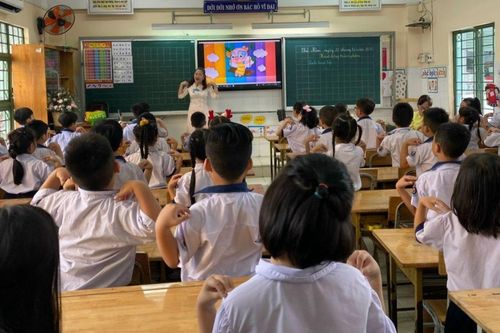 Giải pháp nào thu hút giáo viên tiểu học?