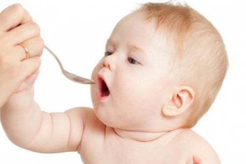 Cách sử dụng oresol đúng sau vụ việc bé 15 tháng tuổi tử vong