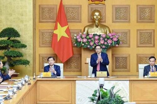 Thủ tướng gặp Trưởng cơ quan đại diện Việt Nam ở nước ngoài: Ngoại giao kinh tế phục vụ phát triển là ưu tiên cao