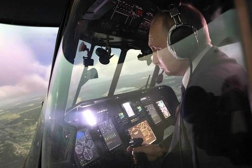 Xem Tổng thống Putin lái thử trực thăng Mi-171A2