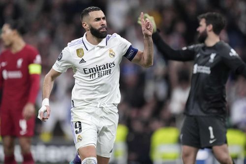Real Madrid và Napoli giành vé vào tứ kết Champions League