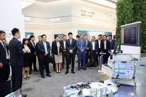 Ủy ban Quản lý vốn nhà nước tại doanh nghiệp làm việc với Tập đoàn Huawei