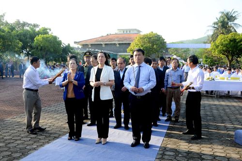 Quảng Ngãi: Dâng hương tưởng niệm 55 năm ngày 504 đồng bào Sơn Mỹ bị thảm sát