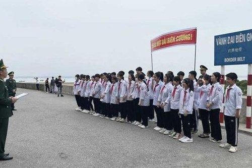 Quảng Ninh: Tổ chức 'Tiết học biên cương' cho học sinh nơi địa đầu Tổ quốc