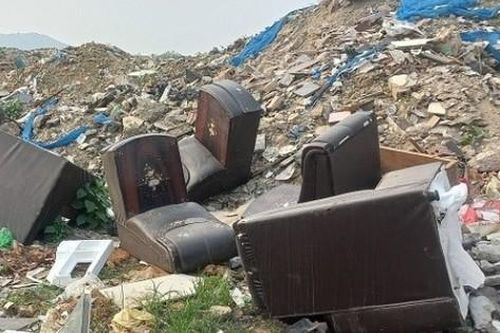 Sau phản ánh của Gia đình và Xã hội, TP Thanh Hóa huy động người, phương tiện dọn bãi rác khổng lồ