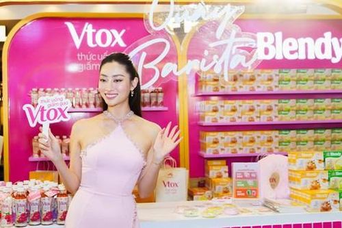 Giới trẻ đổ xô checkin tại sự kiện 'Uống Cực Chill, Fill Cảm Xúc' cùng hoa hậu Lương Thùy Linh