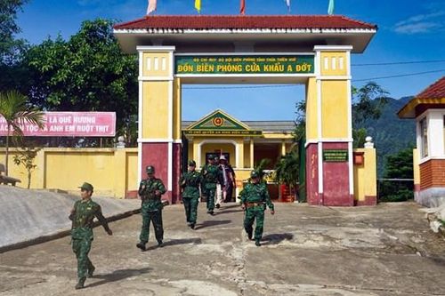 Chung tay bảo vệ đường biên, cột mốc