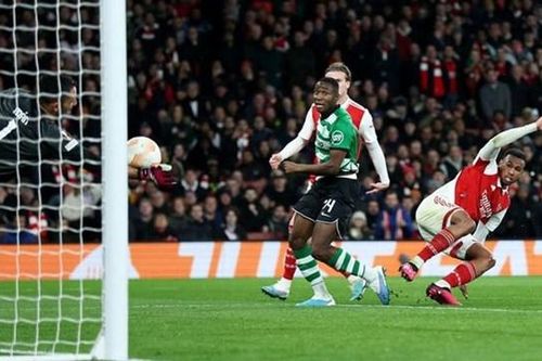 Arsenal bị loại khỏi Europa League sau loạt sút luân lưu