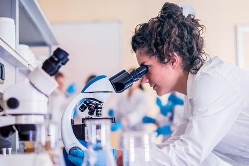 49% nhà khoa học nữ trên toàn thế giới bị quấy rối tình dục