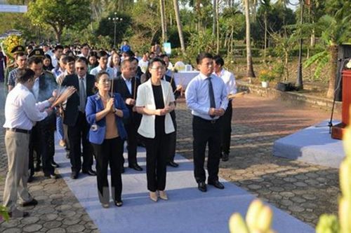 Dâng hương tưởng niệm 504 thường dân vô tội ở Sơn Mỹ bị thảm sát 55 năm trước