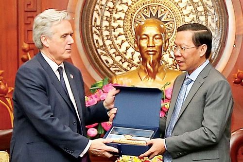 TPHCM - Anh: Phấn đấu đạt 1 tỷ USD đầu tư thương mại
