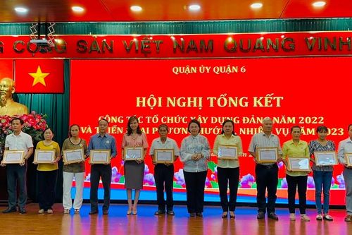 Quận 6 khen thưởng nhiều tập thể, cá nhân trong công tác xây dựng đảng