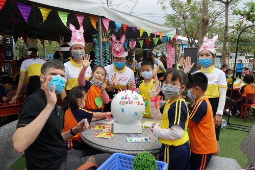 Học thông qua chơi phát triển năng lực và phẩm chất cho học sinh