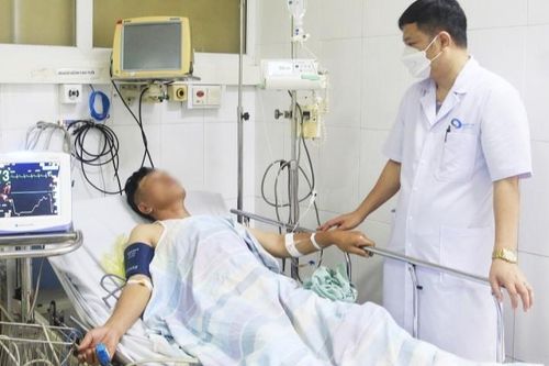 Người đàn ông nhập viện cấp cứu sau khi ăn so biển
