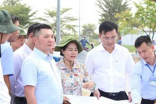 Người dân dự án Vành đai 3 lo lắng mức giá bồi thường, giấy chủ quyền sử dụng đất
