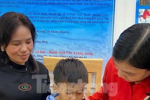 Cần lắm sự giúp đỡ giành lại sự sống cho cháu Nguyễn Gia Long